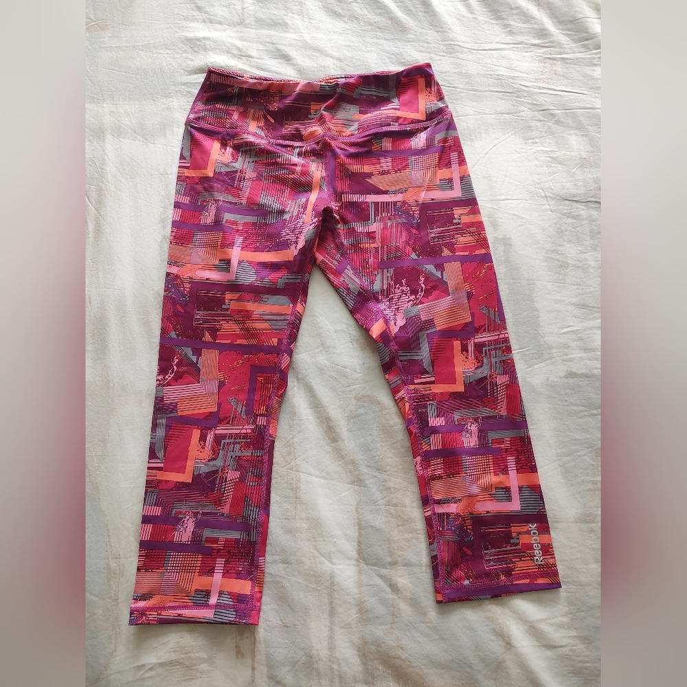 Reebok women's graphic Capri leggings size S